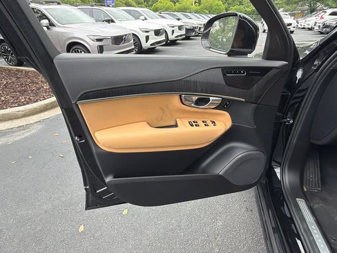 Used 2025 Volvo XC90 B5 Ultra AWD/4WD image 26
