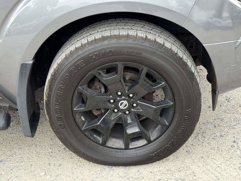 Used 2018 Nissan Frontier SV w/ Value Truck Package AWD/4WD image 6