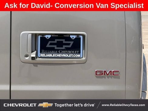 Used 2020 GMC Savana 2500 Extended w/ Enhanced Convenience Package RWD image 8