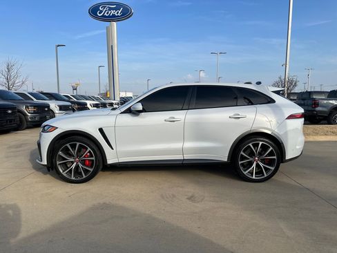 Used 2021 Jaguar F-PACE SVR image 2