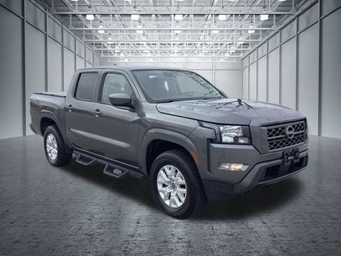 Used 2022 Nissan Frontier SV AWD/4WD image 3