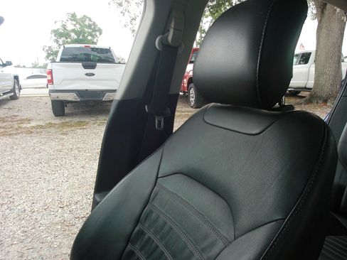 Used 2013 Ford Fusion SE FWD image 22