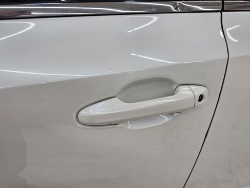 Used 2019 Toyota Highlander Limited Platinum FWD image 12