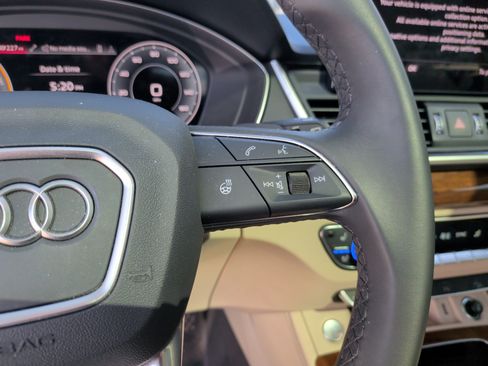 Certified 2024 Audi Q5 e Premium Plus w/ Premium Plus Package AWD/4WD image 19