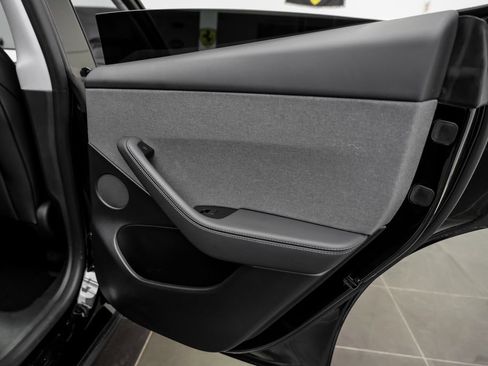 Used 2026 Tesla Model Y 2WD image 45