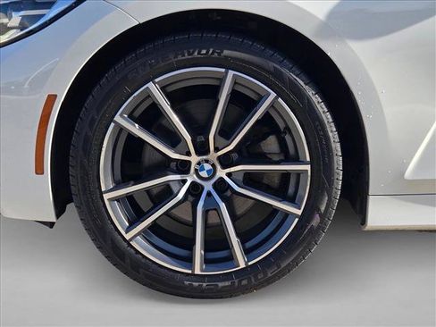 Used 2019 BMW 330i Sedan w/ Convenience Package RWD image 24
