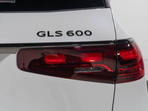 Used 2026 Mercedes-Benz Maybach GLS 600 4MATIC image 28