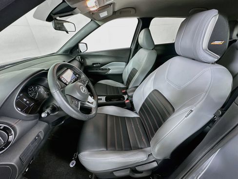 Used 2023 Nissan Kicks SR w/ SR Premium Package FWD image 21