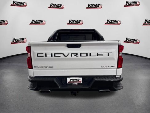 Used 2019 Chevrolet Silverado 1500 Custom Trail Boss w/ Custom Convenience Package image 6