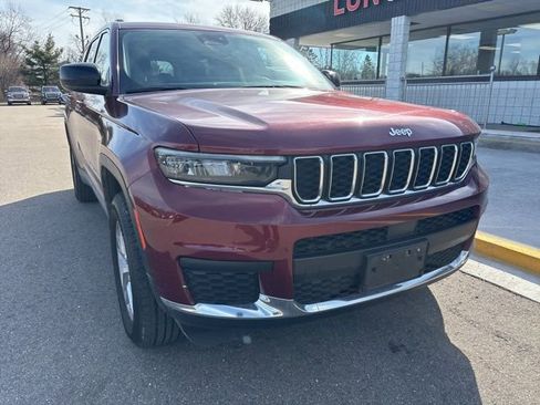 Used 2023 Jeep Grand Cherokee L Laredo image 4