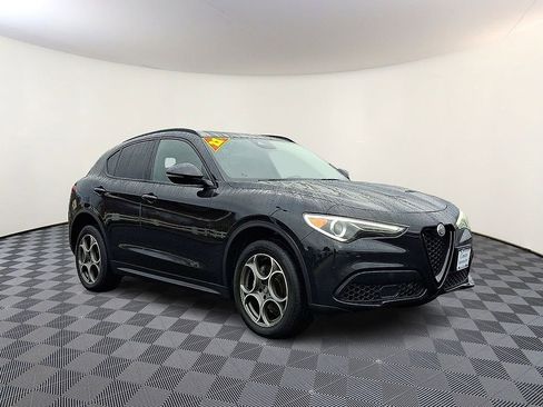Used 2022 Alfa Romeo Stelvio Sprint AWD/4WD image 2