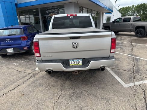 Used 2015 RAM 1500 Express AWD/4WD image 3