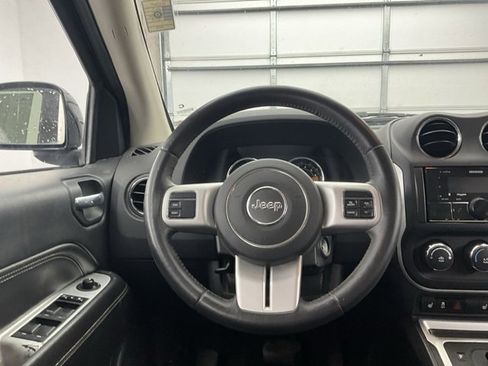 Used 2017 Jeep Compass Latitude image 7