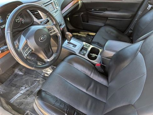 Used 2014 Subaru Outback 2.5i Limited w/ Moonroof Package image 10