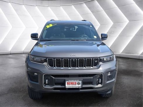 Used 2023 Jeep Grand Cherokee L Overland w/ Advanced Protech Group III AWD/4WD image 8