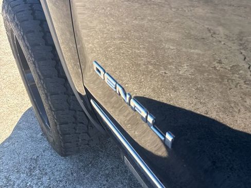 Used 2017 GMC Sierra 1500 Denali w/ Denali Ultimate Package image 7