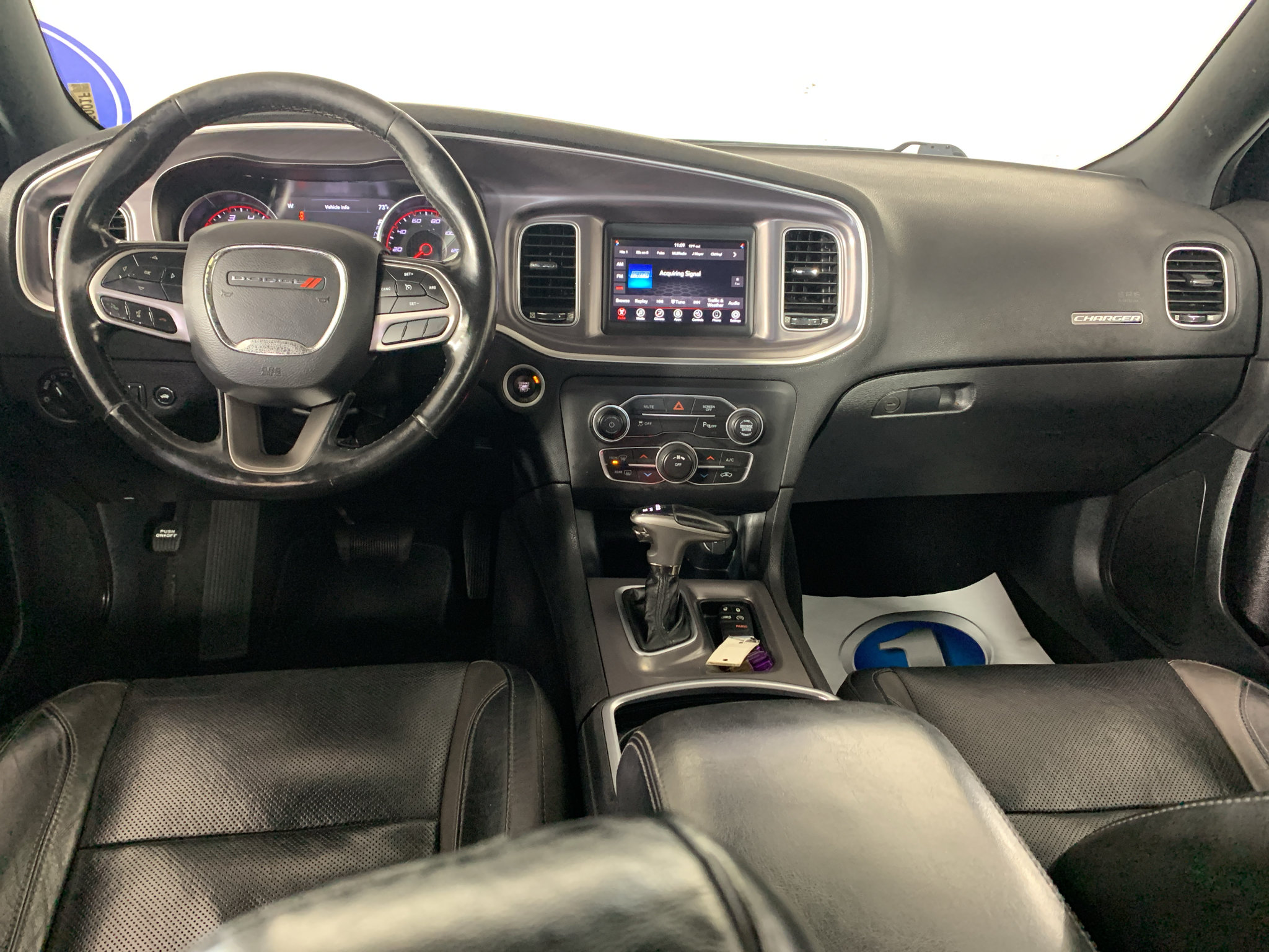 Used 2020 Dodge Charger SXT w/ Leather Interior Group RWD image 31