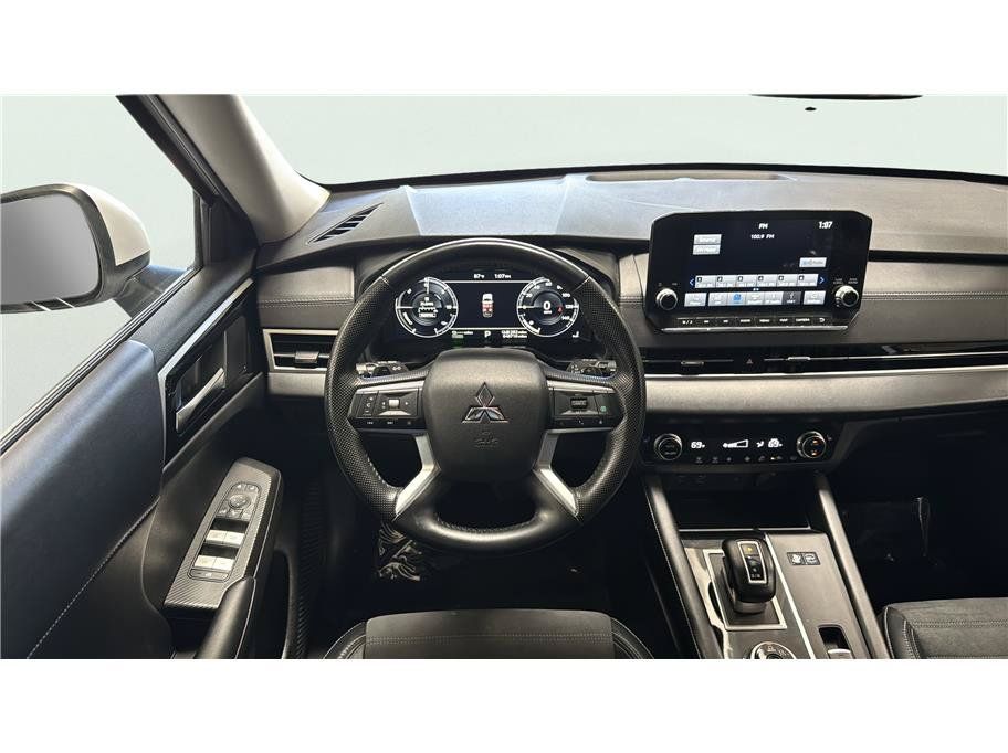 Used 2024 Mitsubishi Outlander Ralliart AWD/4WD image 24