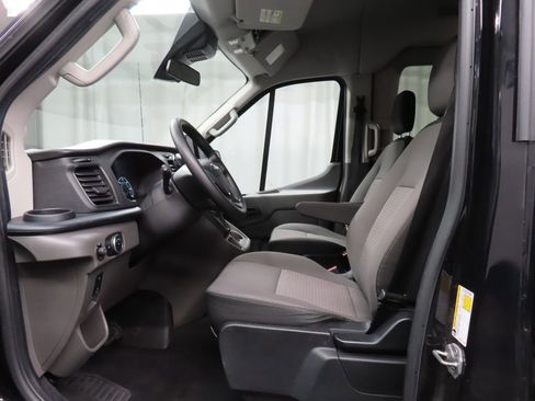 Used 2024 Ford Transit 350 XLT image 9