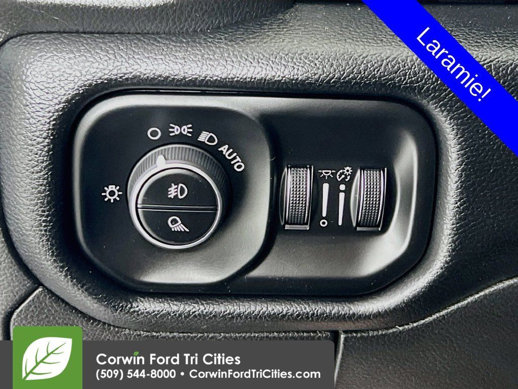 Used 2021 RAM 1500 Laramie AWD/4WD image 17