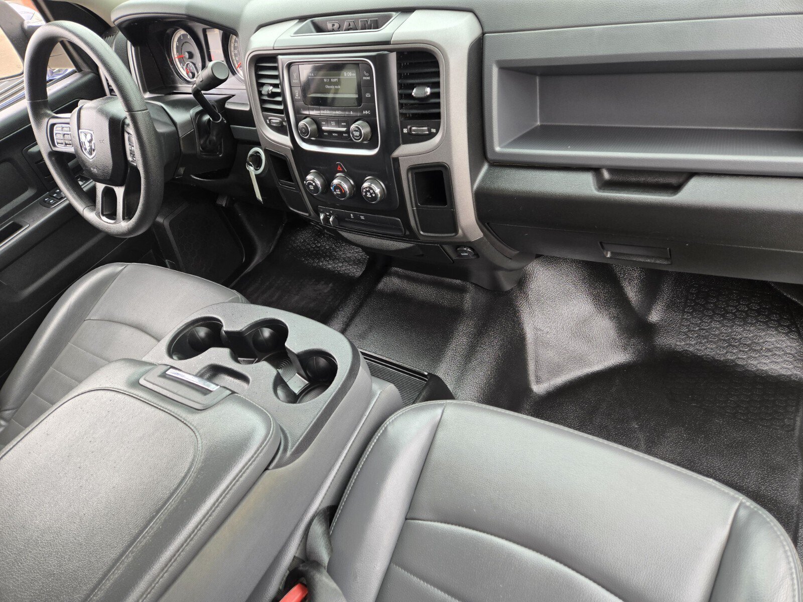 Used 2018 RAM 3500 Tradesman RWD image 14