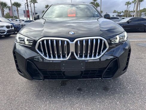 Certified 2025 BMW X6 xDrive40i image 8