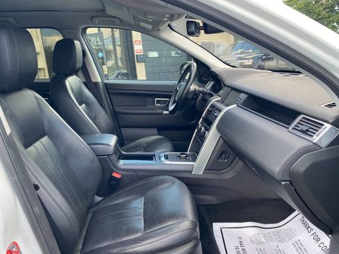 Used 2017 Land Rover Discovery Sport HSE AWD/4WD image 33