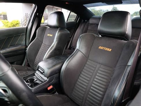 Used 2017 Dodge Charger R/T image 6