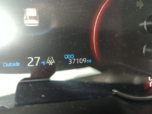 Used 2025 Toyota RAV4 XLE image 12