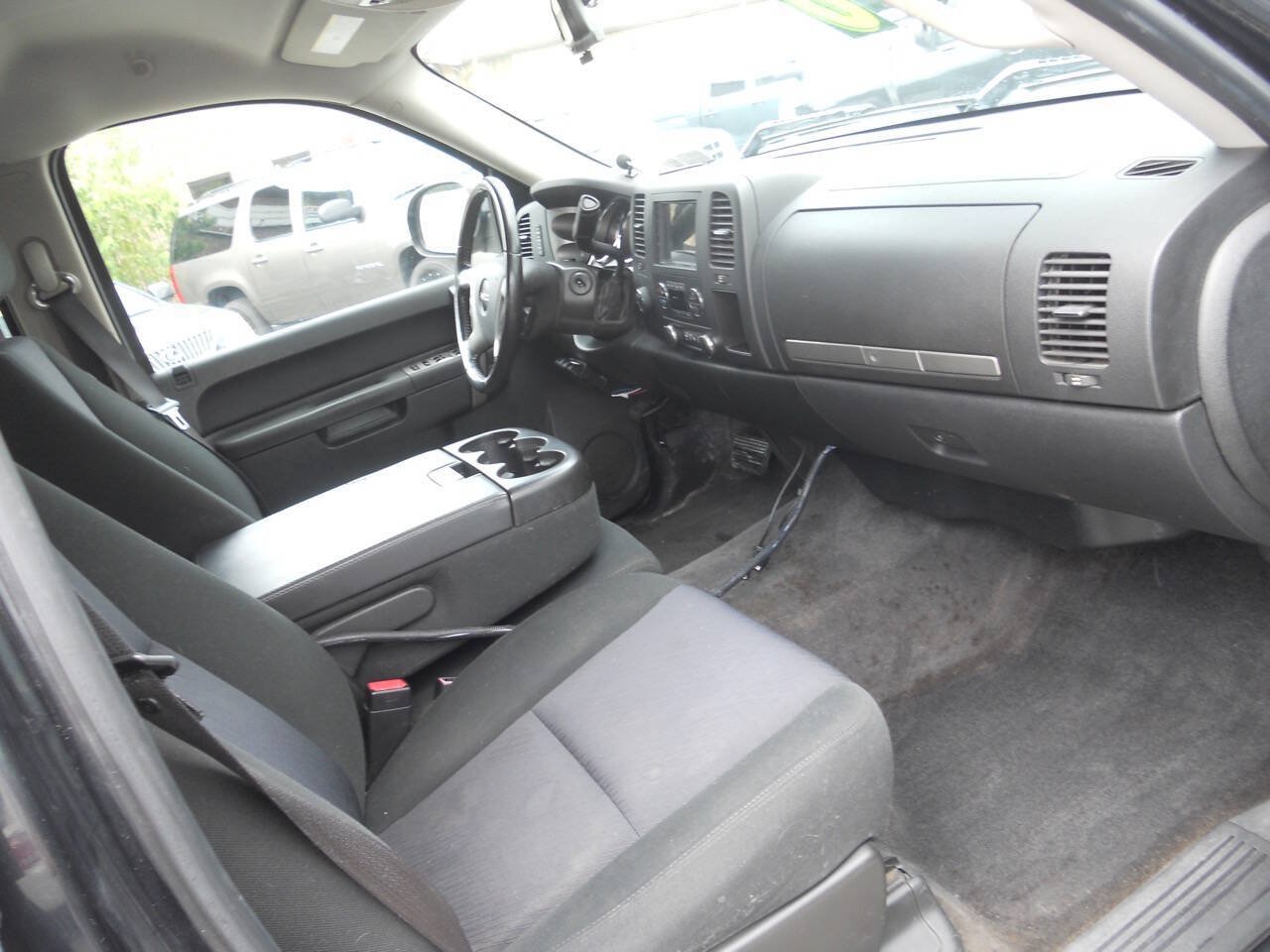 Used 2010 GMC Sierra 1500 SLE w/ (PDW) Pro Sport Package AWD/4WD image 16