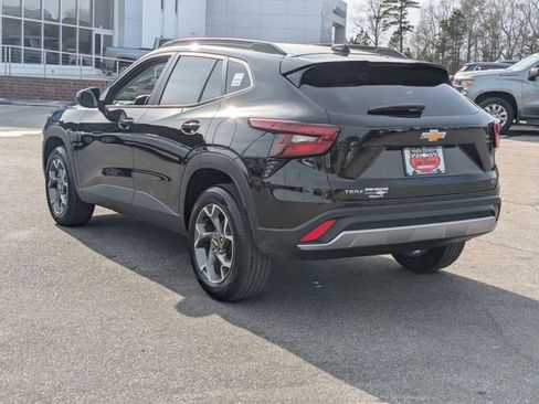 New 2026 Chevrolet Trax LT w/ Driver Confidence Package image 5