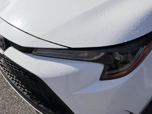 Certified 2021 Toyota Corolla LE FWD image 3
