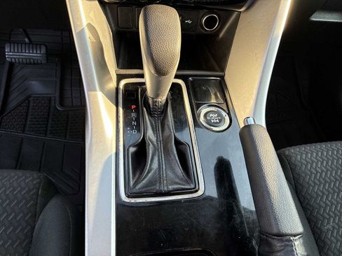 Used 2019 Mitsubishi Eclipse Cross ES AWD/4WD image 19