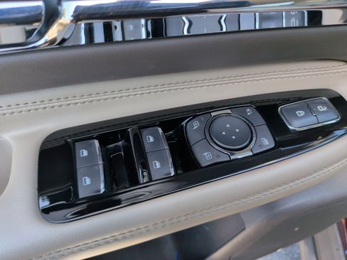 Used 2020 Lincoln Corsair Reserve w/ Appearance Package image 29