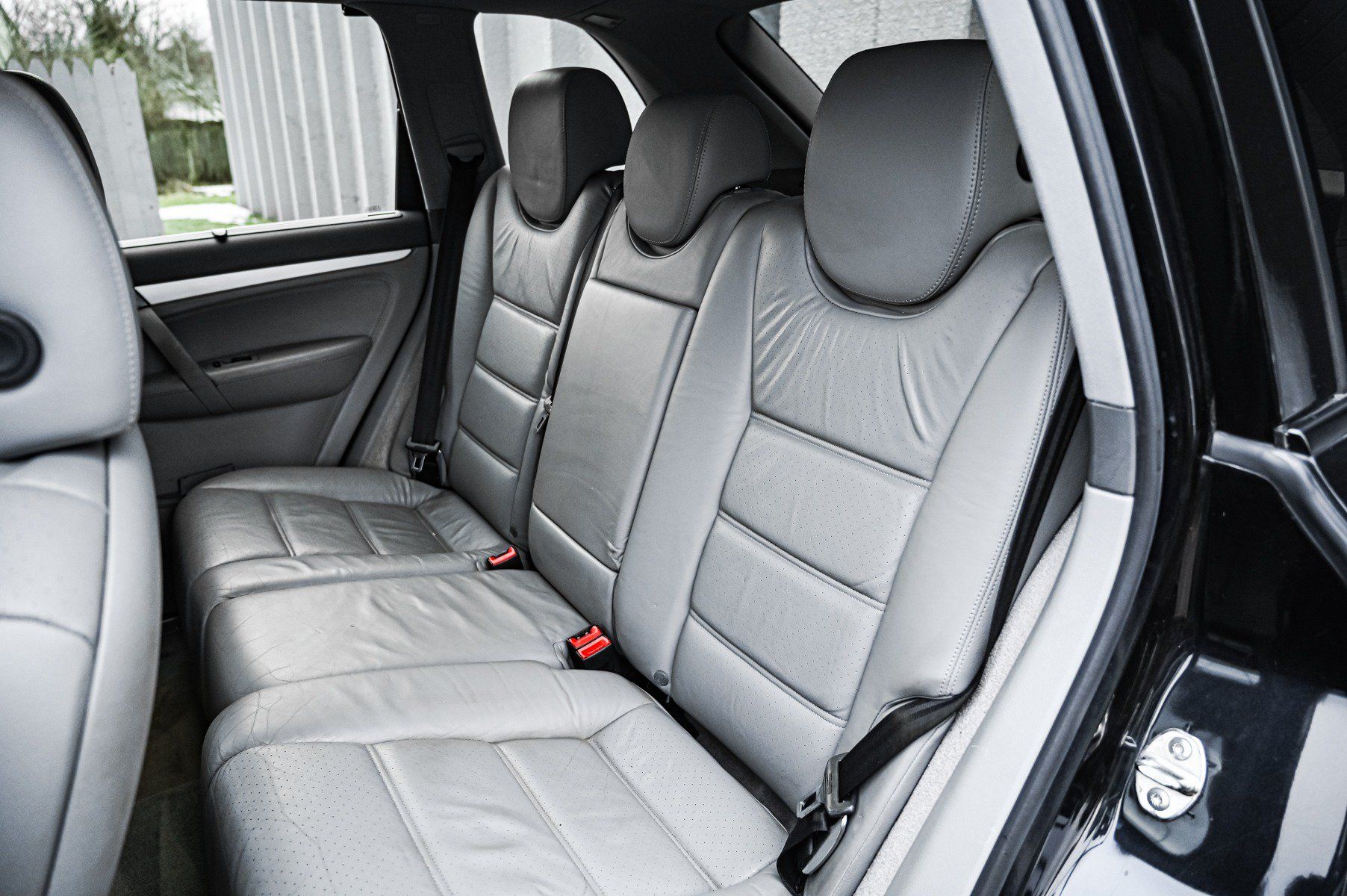 Used 2004 Porsche Cayenne S AWD/4WD image 27