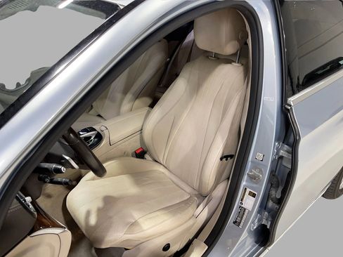 Used 2017 Mercedes-Benz E 300 4MATIC w/ Premium 1 Package image 19