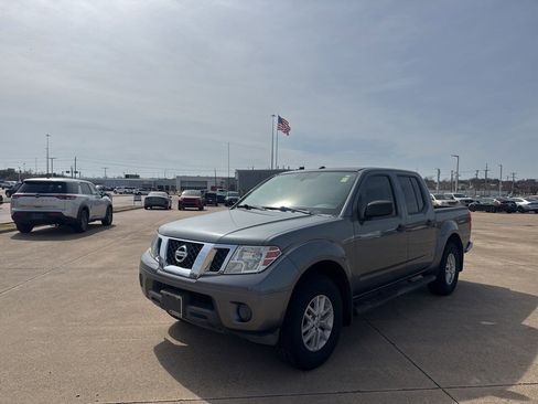 Used 2017 Nissan Frontier SV image 7