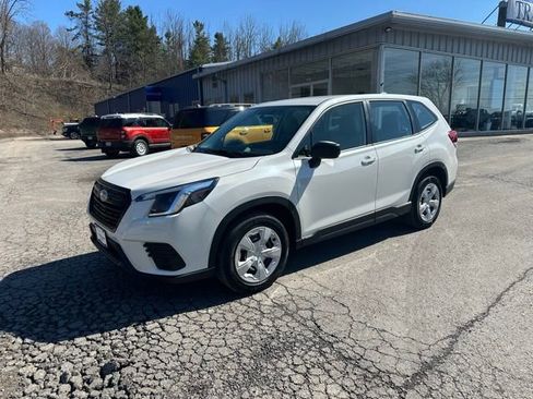 Used 2023 Subaru Forester AWD/4WD image 1