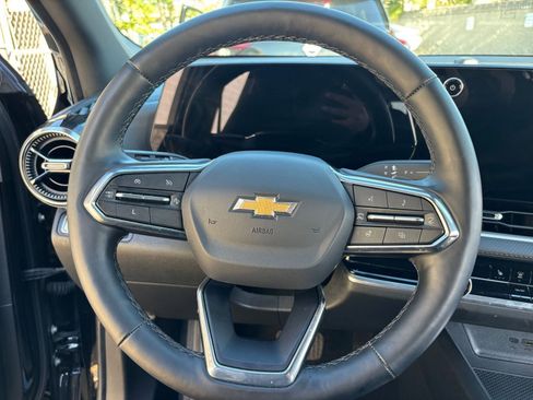 Used 2025 Chevrolet Equinox LT image 28