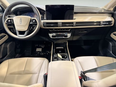 New 2026 Lincoln Corsair Premiere FWD image 23
