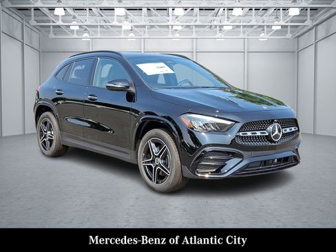 New 2025 Mercedes-Benz GLA 250 4MATIC image 1