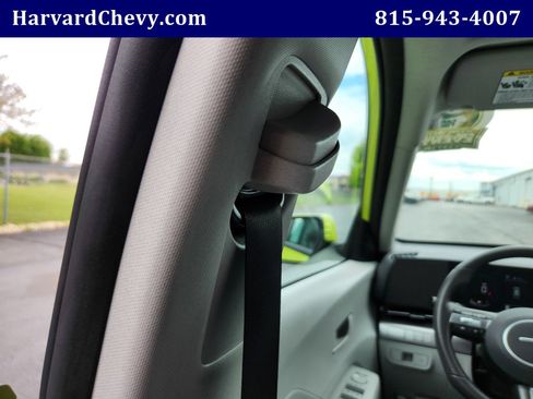 Used 2025 Hyundai Kona SEL image 31