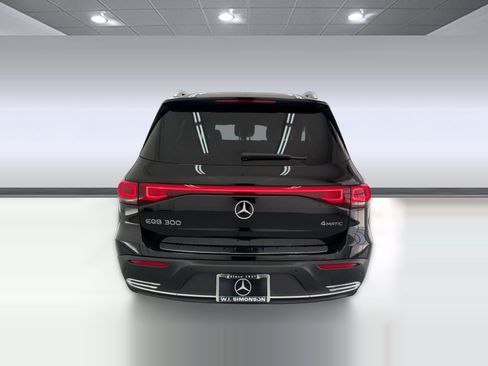Used 2023 Mercedes-Benz EQB 300 4MATIC image 9
