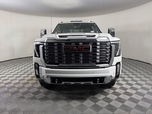 Used 2024 GMC Sierra 3500 Denali w/ Denali Reserve Package image 5