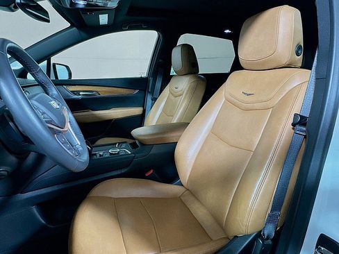 Used 2022 Cadillac XT5 Premium Luxury image 13