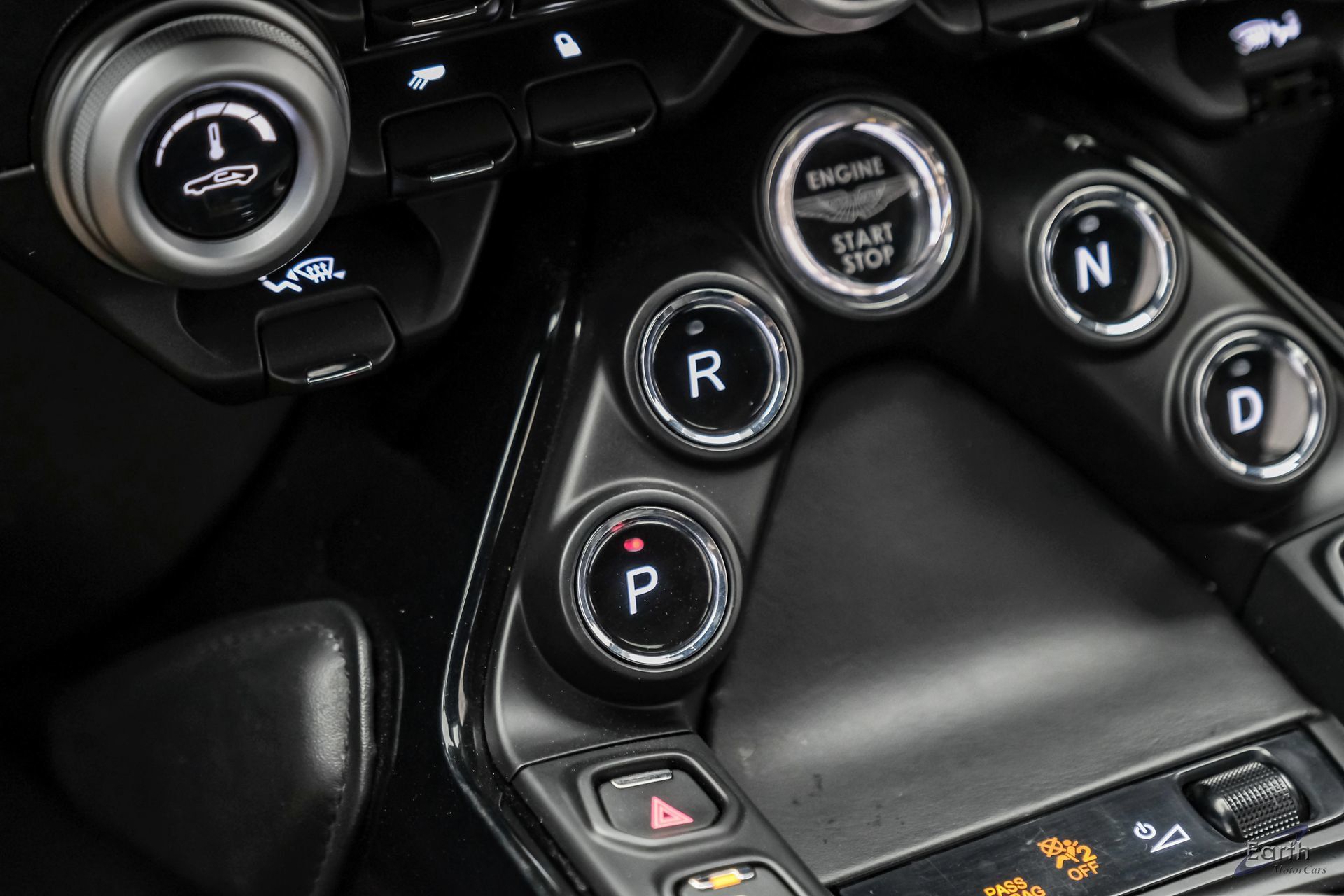 Used 2022 Aston Martin V8 Vantage Coupe RWD image 73