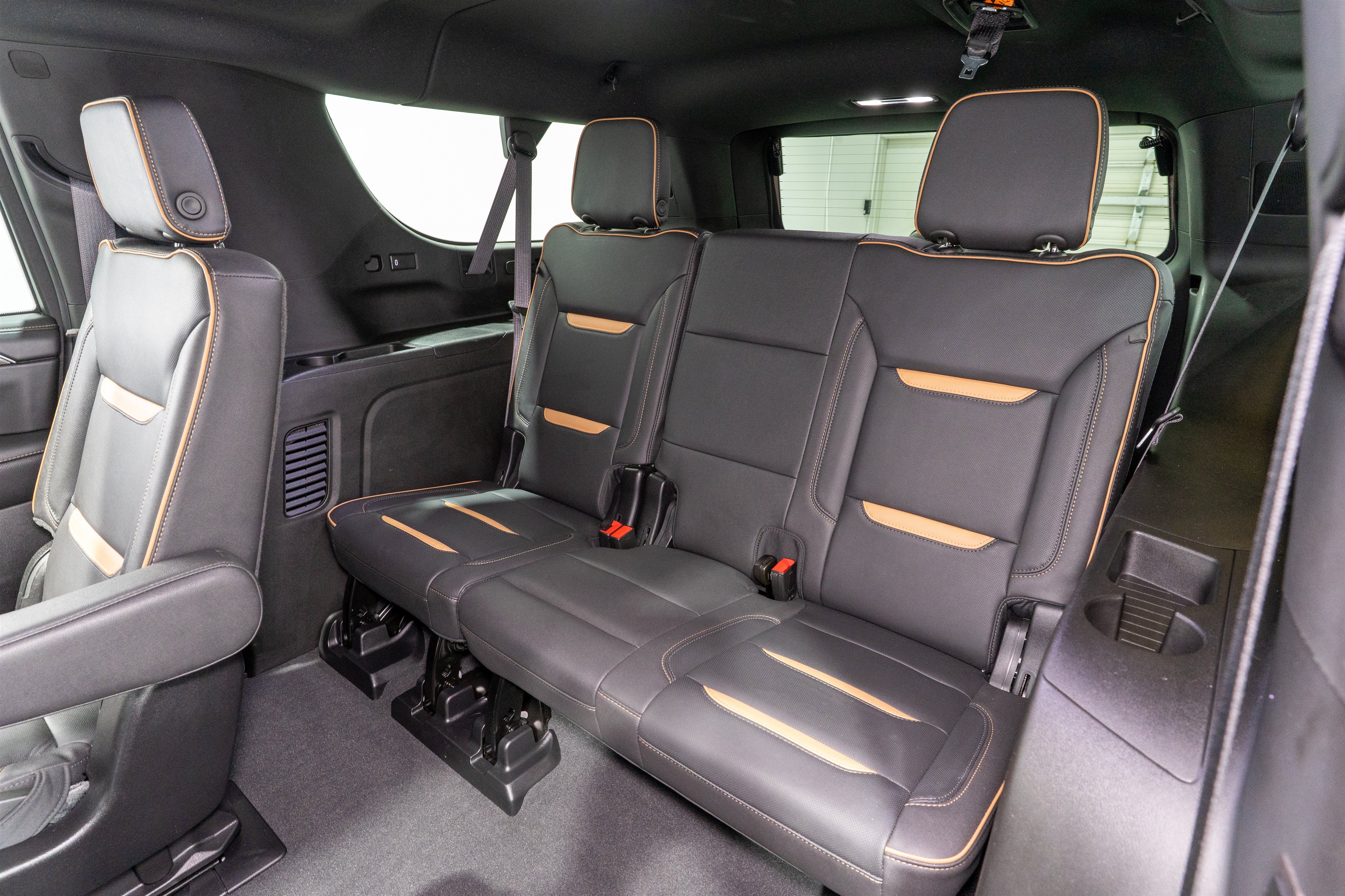 Used 2023 GMC Yukon XL AT4 AWD/4WD image 33