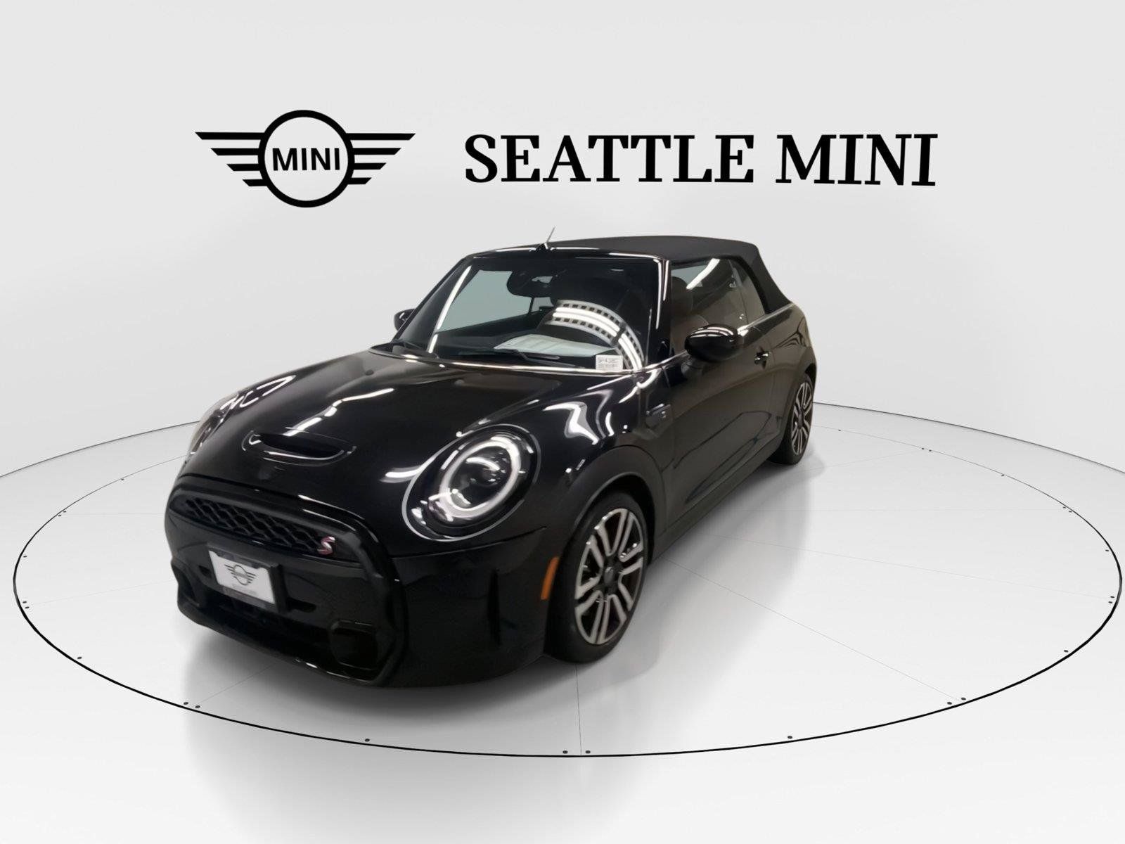 Used 2024 MINI Cooper S w/ Signature Upholstery Package FWD image 4
