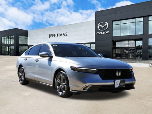 Used 2024 Honda Accord EX image 4