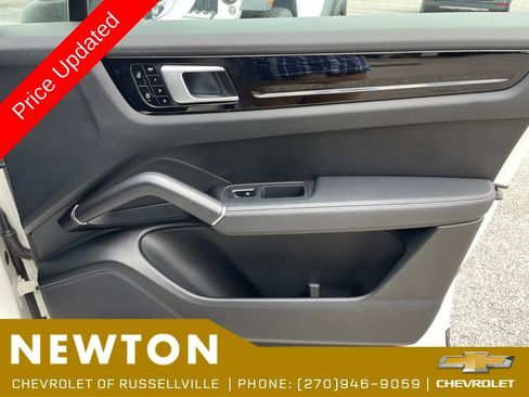 Used 2019 Porsche Cayenne AWD/4WD image 24